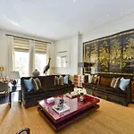239 Knightsbridge