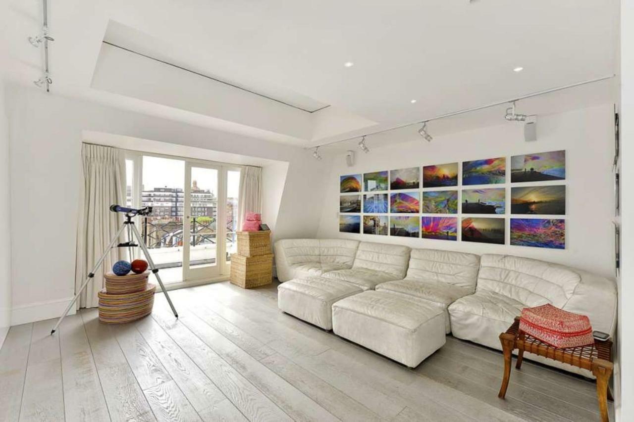 239 Knightsbridge *